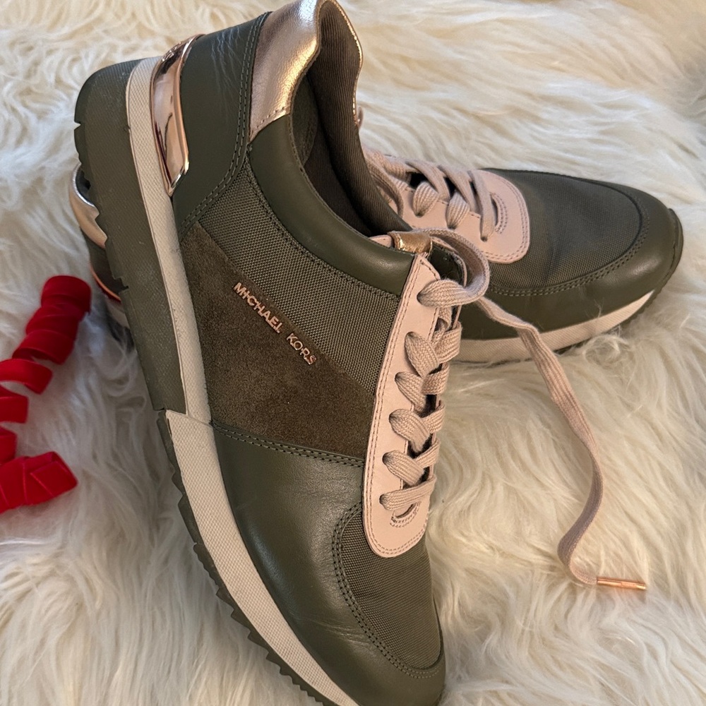 Michael Kors Olive and Pink Women's Sneakers🔥